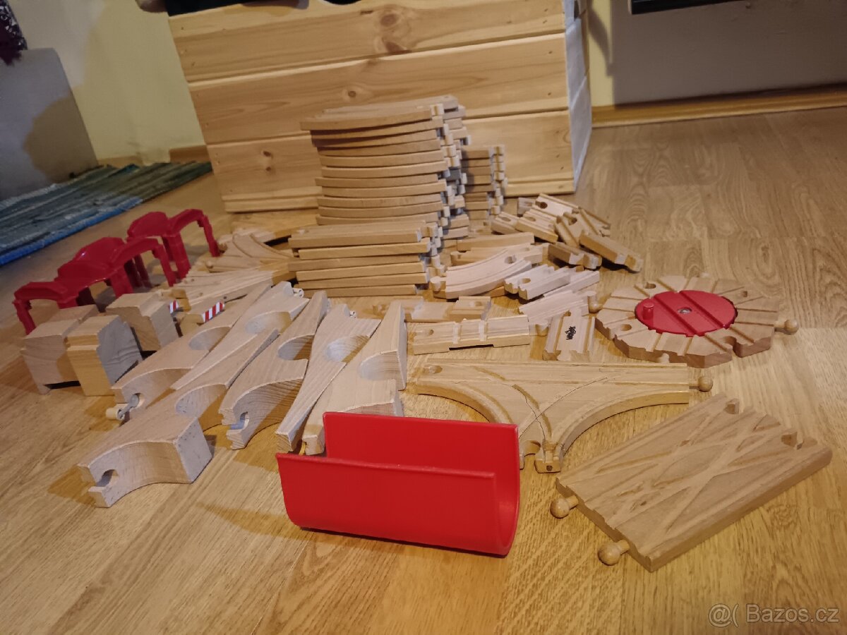 Dřevěné koleje, vláčky, doplňky - 2