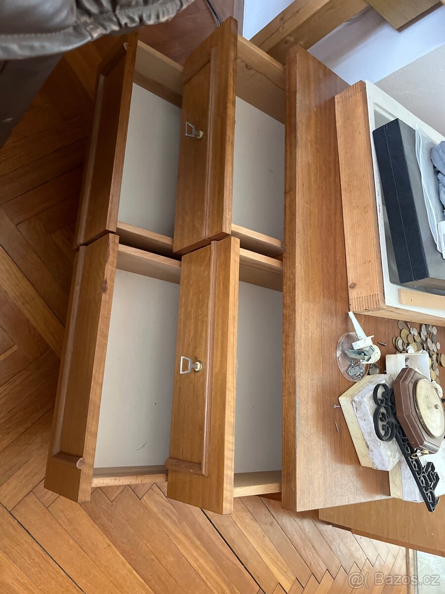 Komody/skříňka - 2