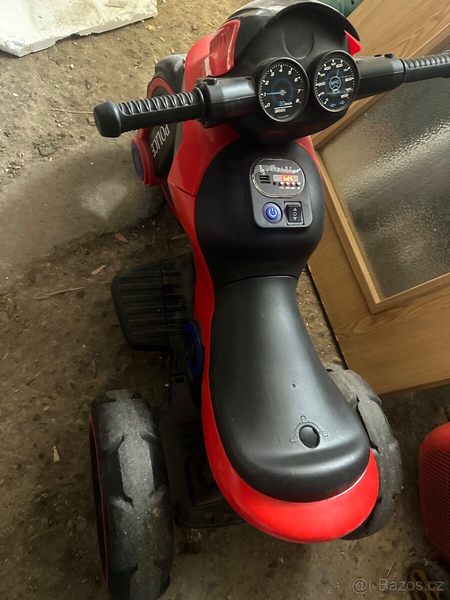 Dětské elektrické auto - 2
