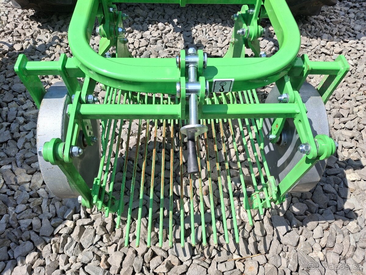 Prodám jednořádkový vyurávač brambor Bomet ukázkový - 2
