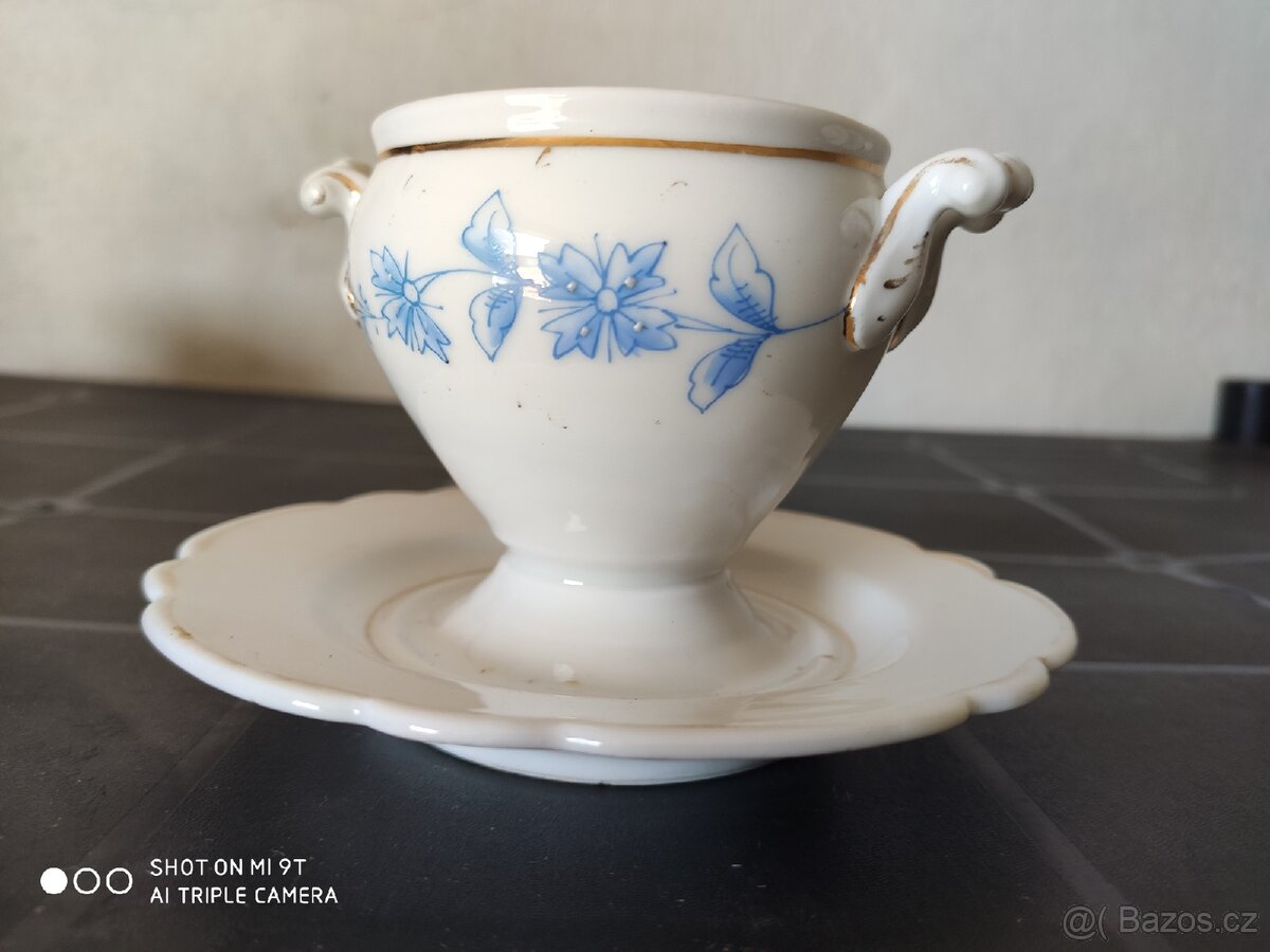 Starožitný omáčkovník spojený šálek s podšálkem - 2