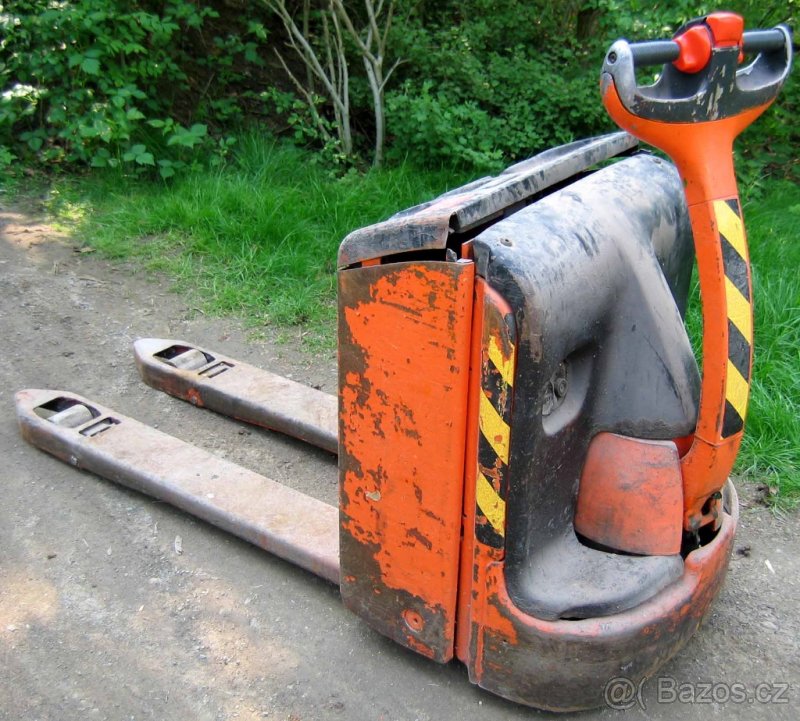 Linde T-18 elektrický bateriový paletový vozík - 2