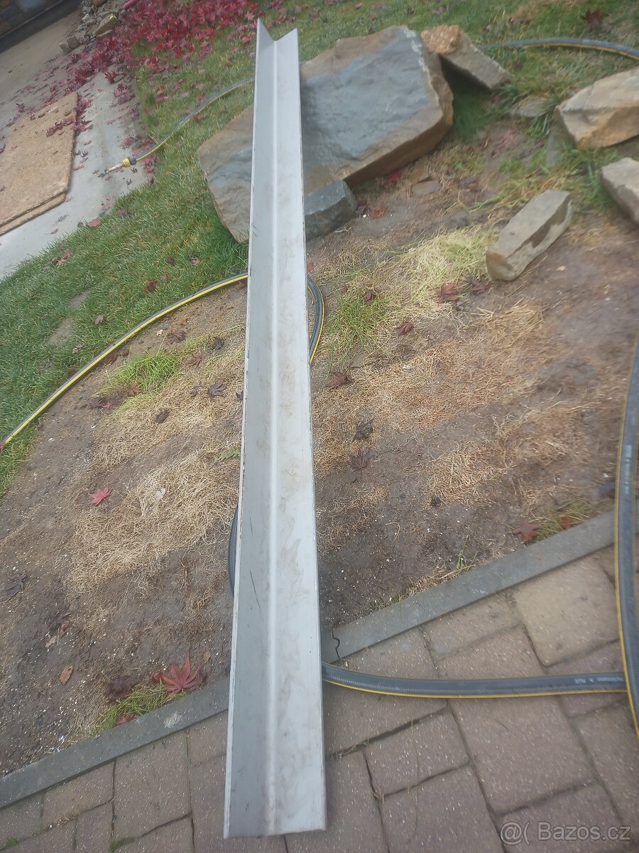 Nerez Pofil L 100x100x10mm délka 230cm - 2