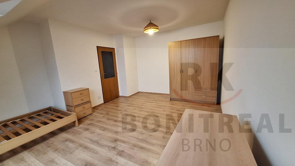 Pronájem bytu 1+1, v prvním patře RD v Rebešovicích - 2