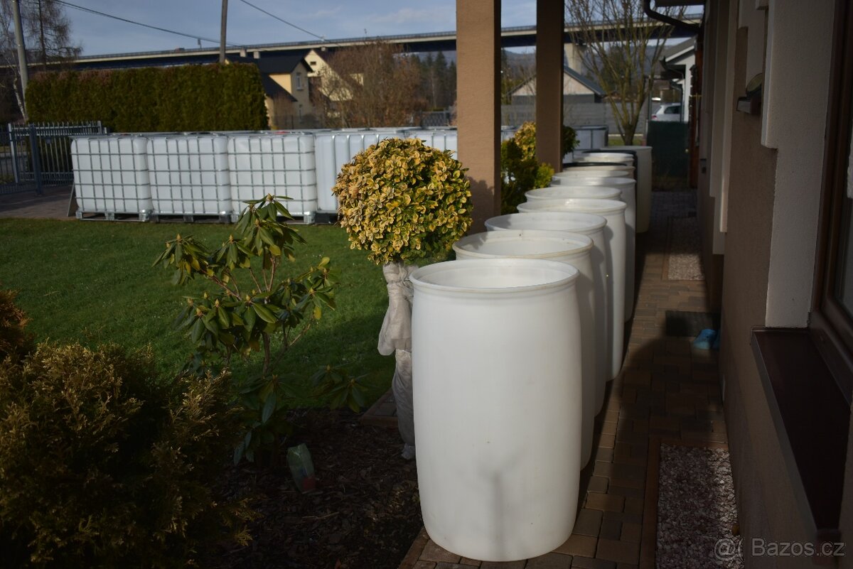 Kubíkové nádrže IBC - 2