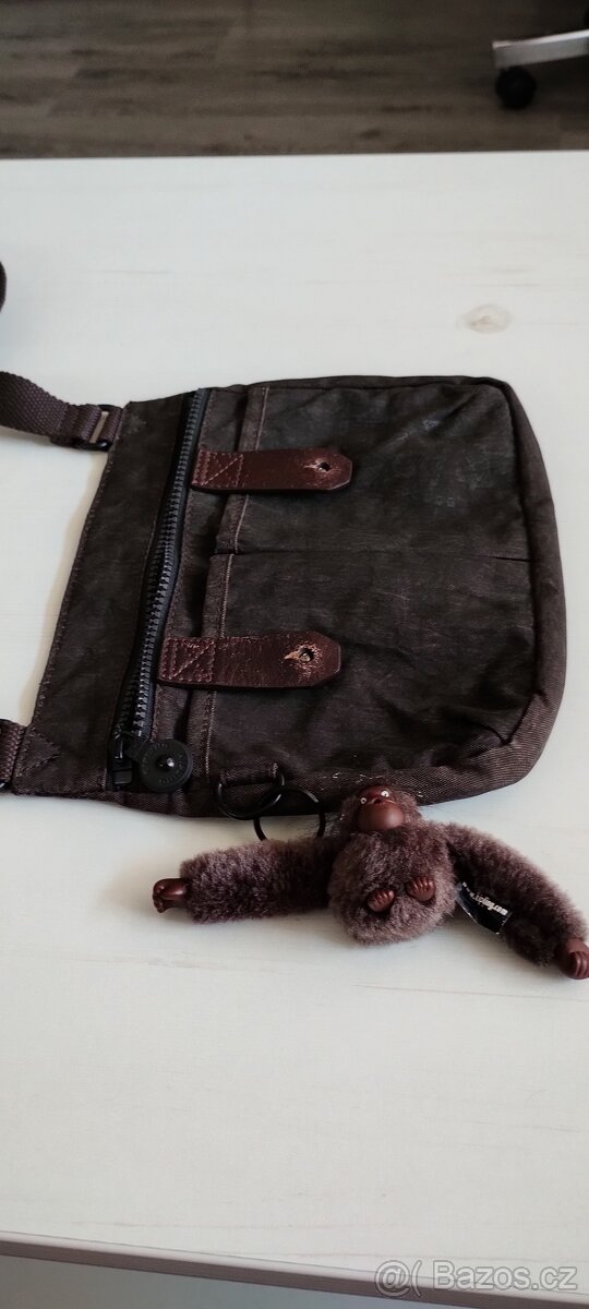 Menší hnědá kabelka Kipling - 2