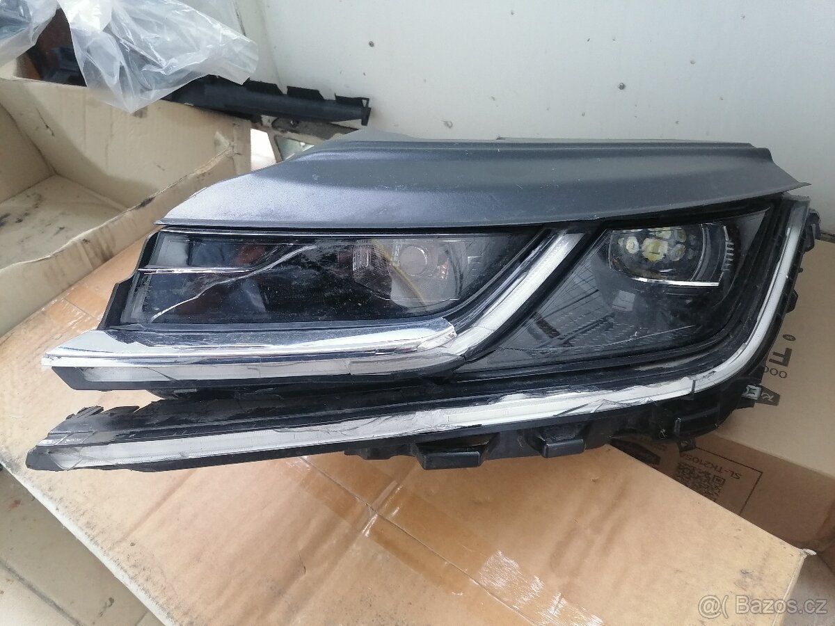 Levé přední světlo na VW Arteon - 2