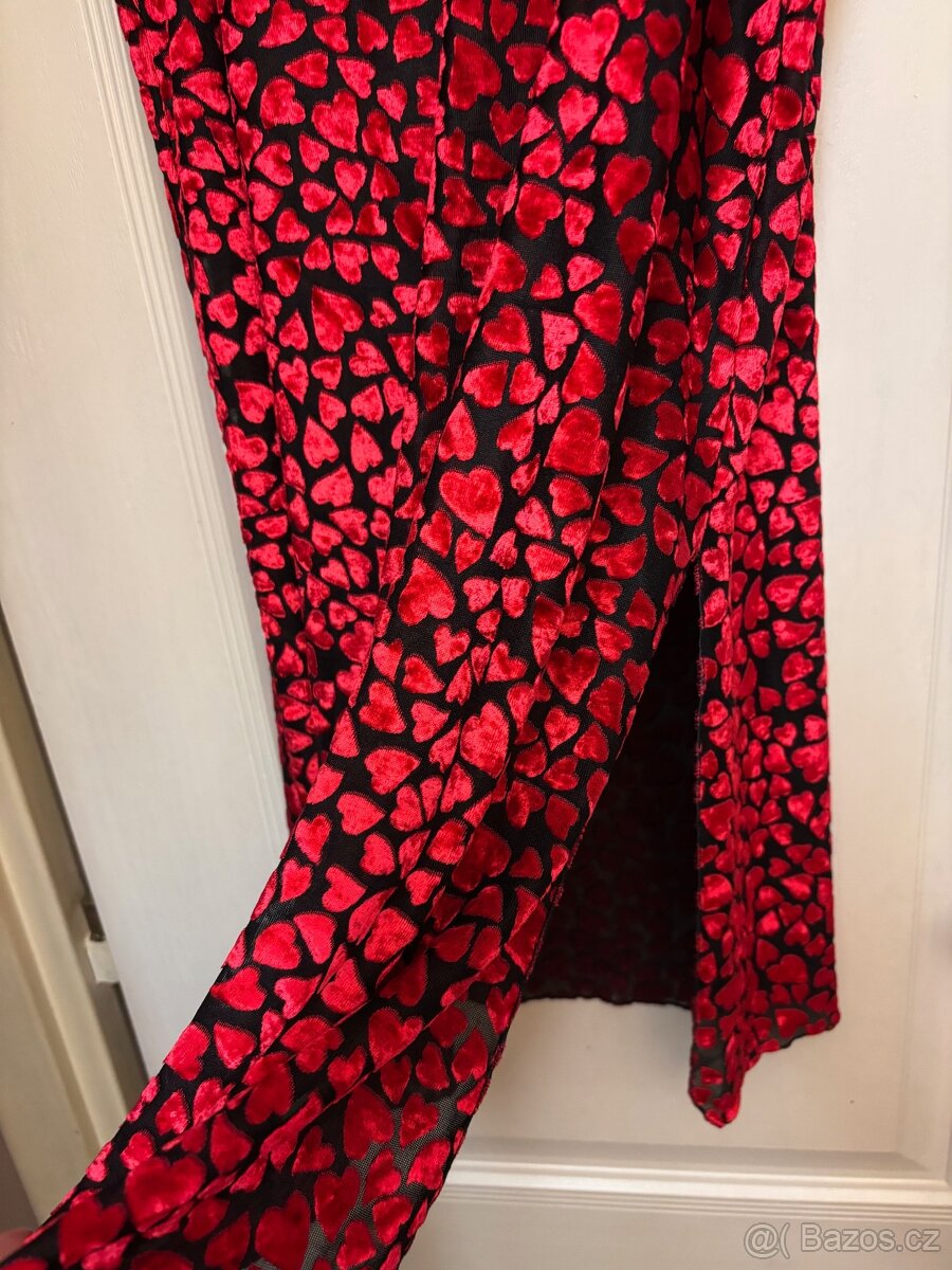 Košilka na spaní se srdíčky ve.L - 2