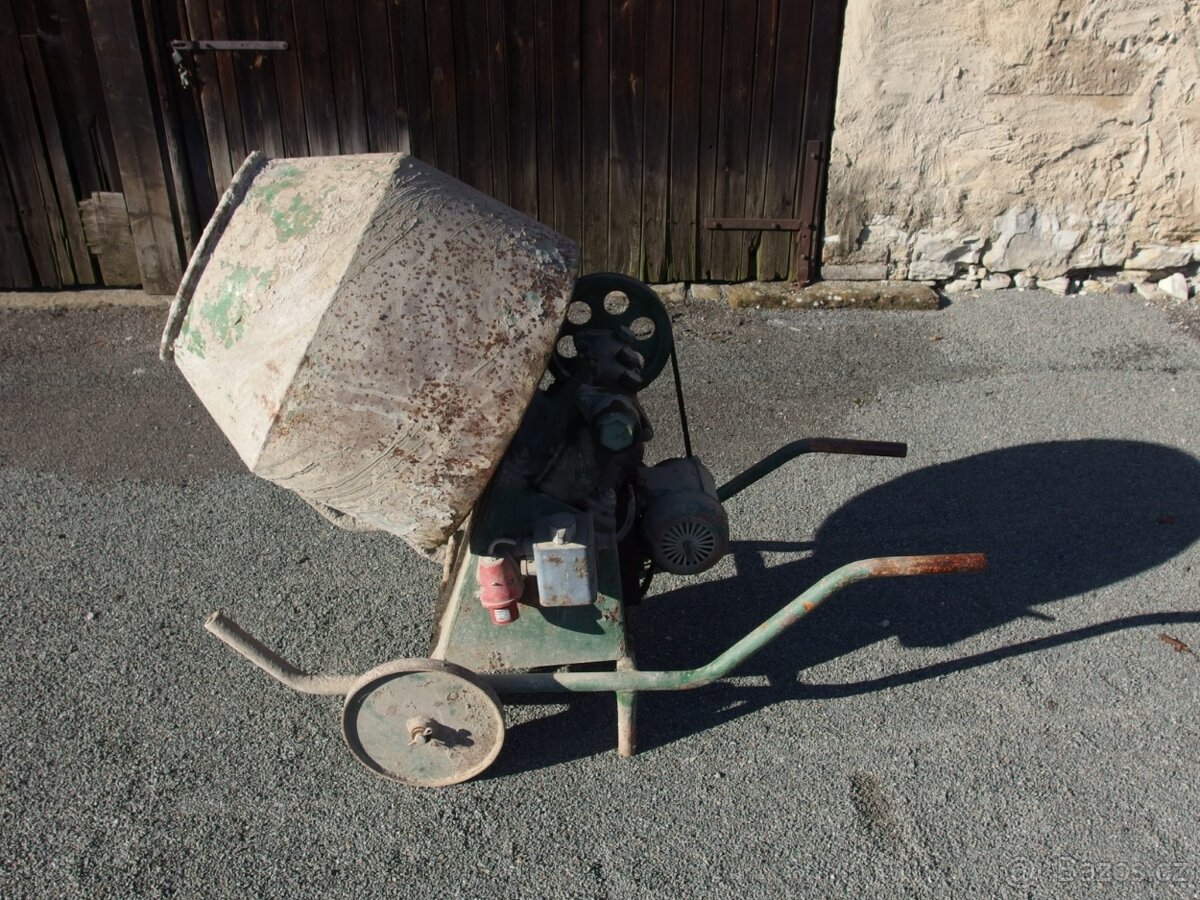 Stavební míchačka - 2