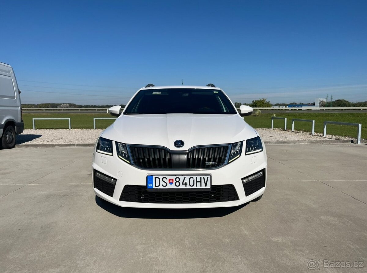 Škoda Octavia Combi 2.0 TDI RS DSG - 2