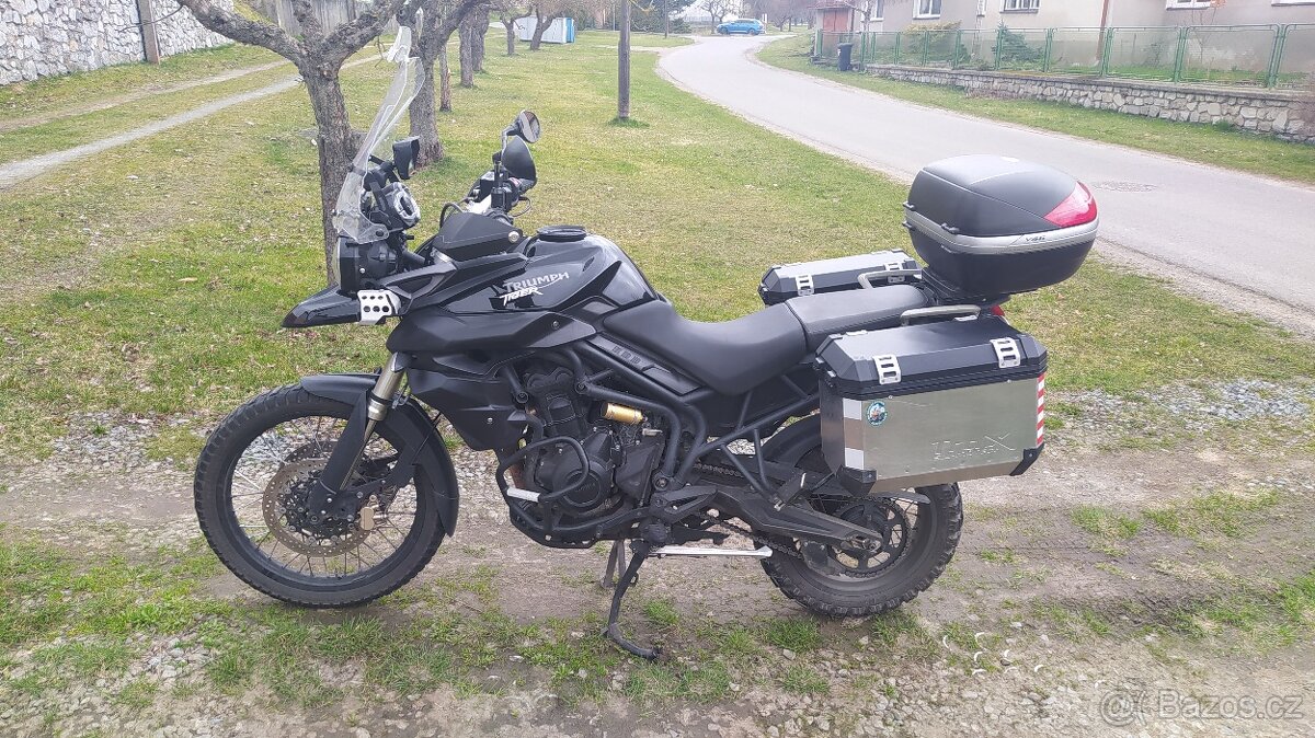 Triumph Tiger 800 XC, r.v.2011 - 2
