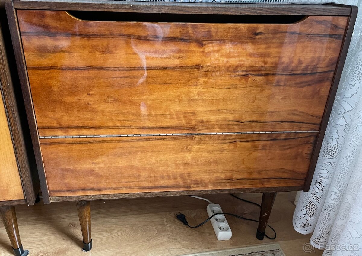 Starý nábytek po babičce - 2