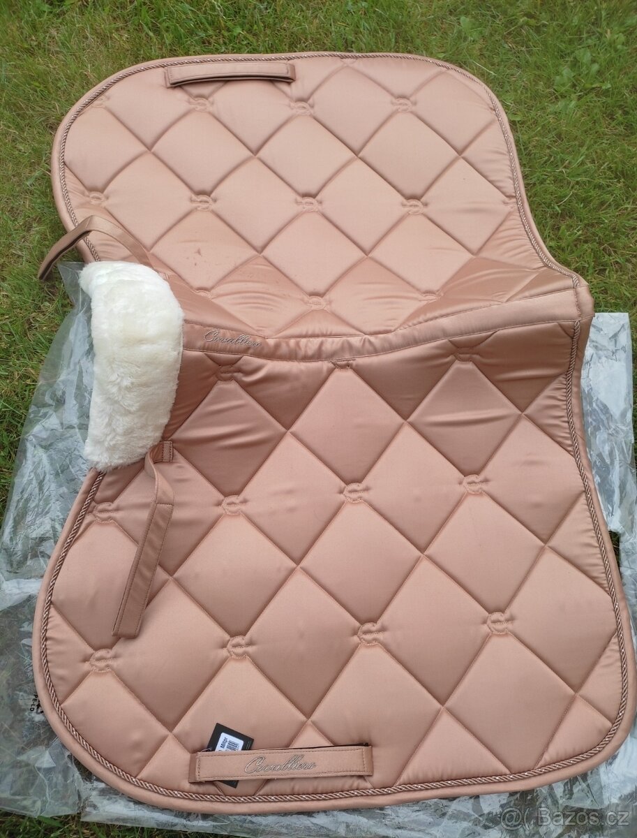 Béžová skoková dečka s beránkem - 2