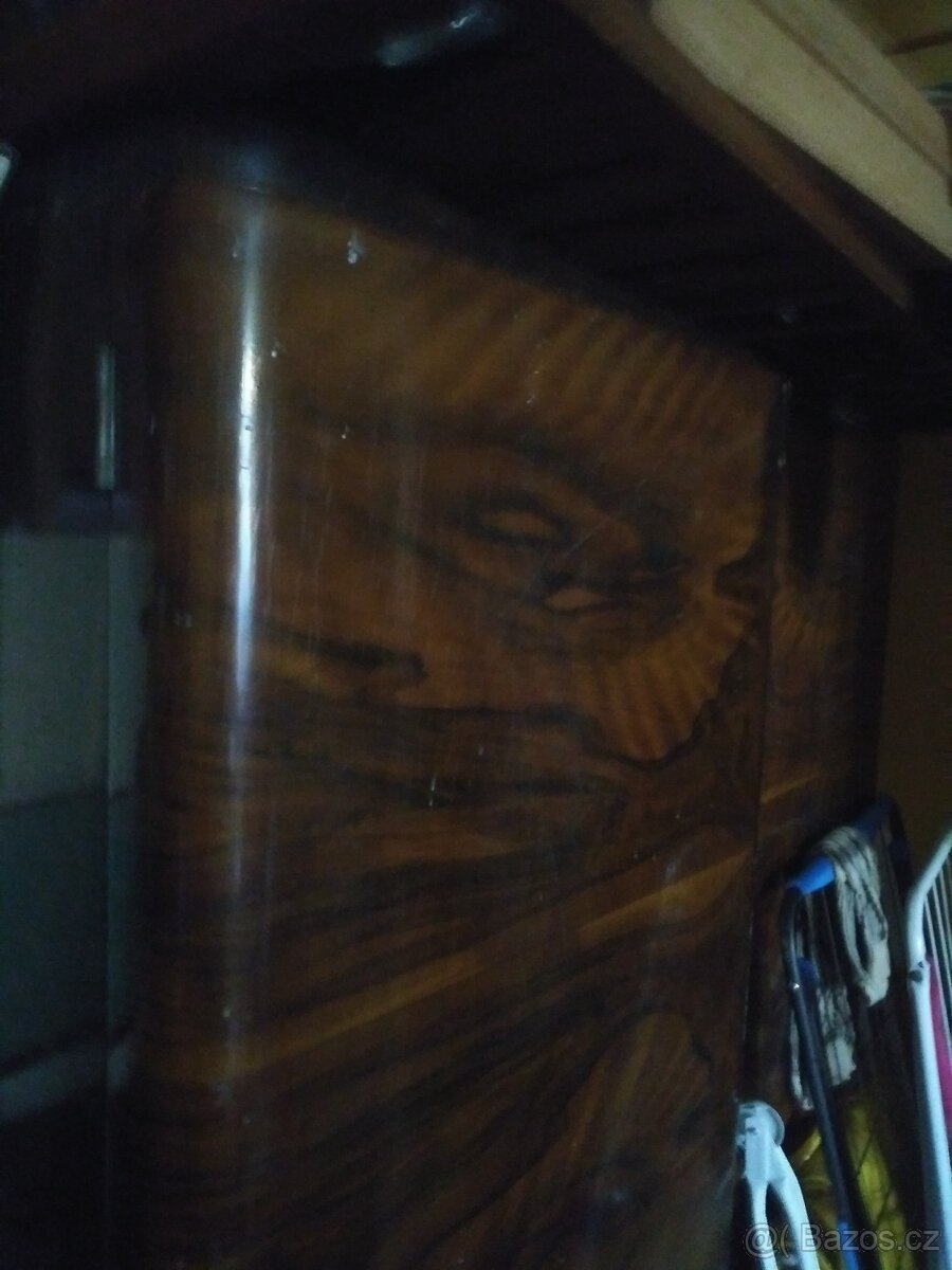 Dubova loznice.skrine postele - 2