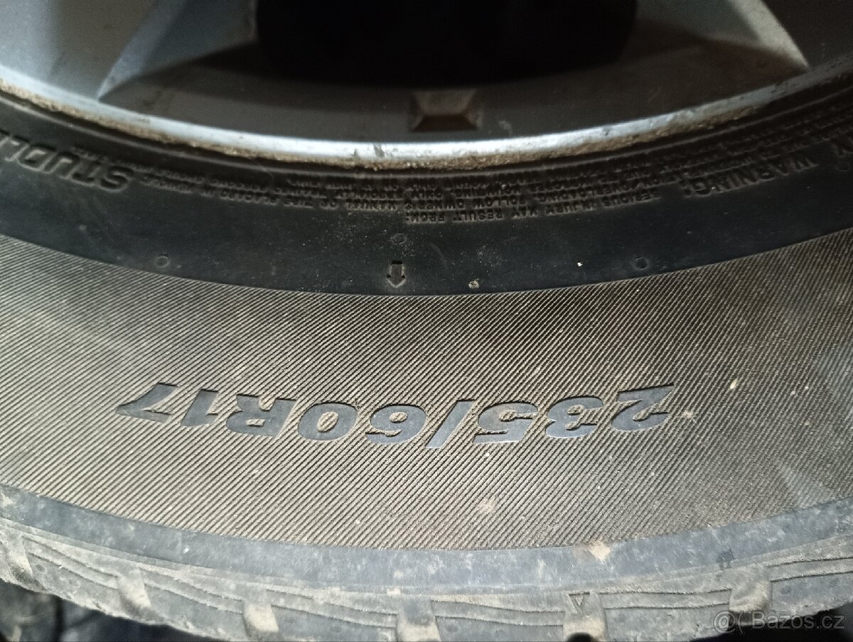 Prodám kola 235/60 R17 - 2