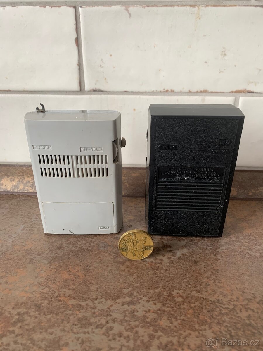 Starožitná kapesní rádia Sharp a National Panasonic - 2
