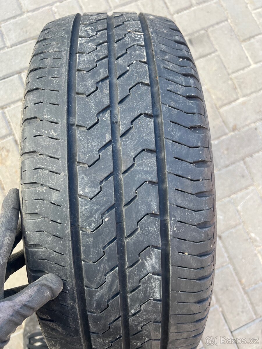 1ks Matador 215/60/16C (letní ) - 2