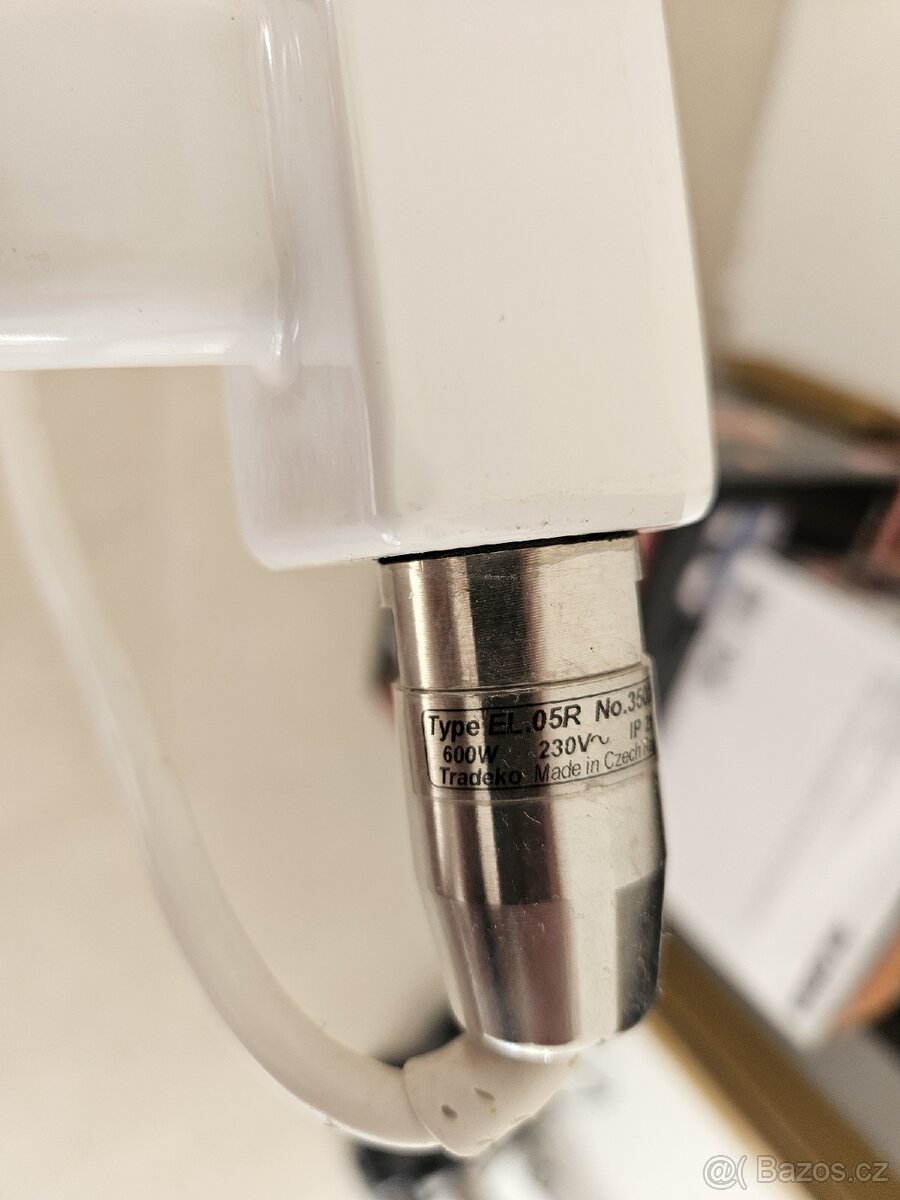 Koupelnový radiátor / topný žebřík - 2