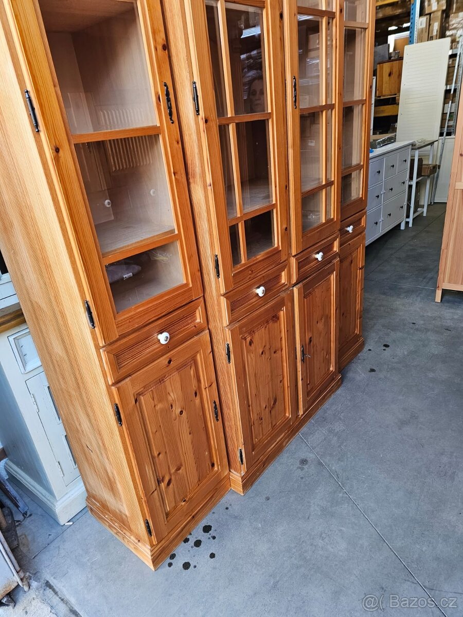 VITRÍNA " PŘÍBORNÍK - 2