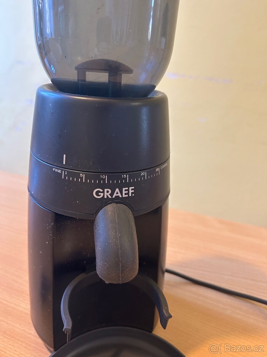 Mlýnek na kávu Graef CM702EU - 2