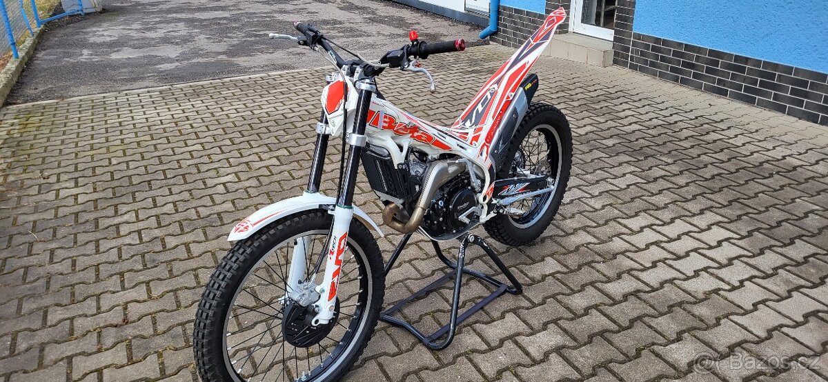 Moto Trial BETA EVO 300 2T jako NOVÁ - 2