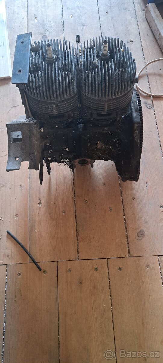 Prodám motor a převodovku trabant - 2