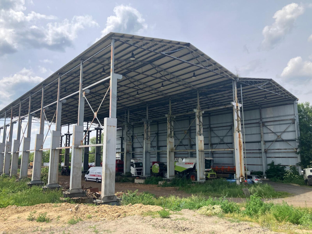 Prodám halu 60x30m - 2