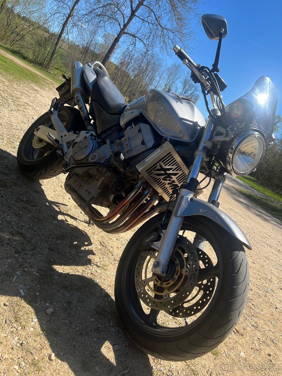 Honda hornet 900 - 2