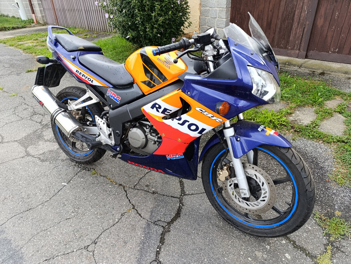 CBR 125R - 2