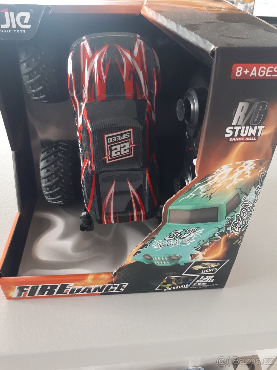 R/C auto 4WD stunt - 2