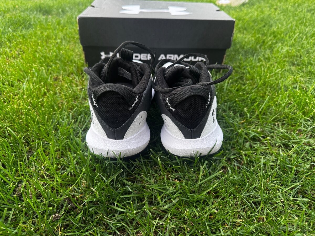 Obuv Under Armour velikost EU 35,5 - 2