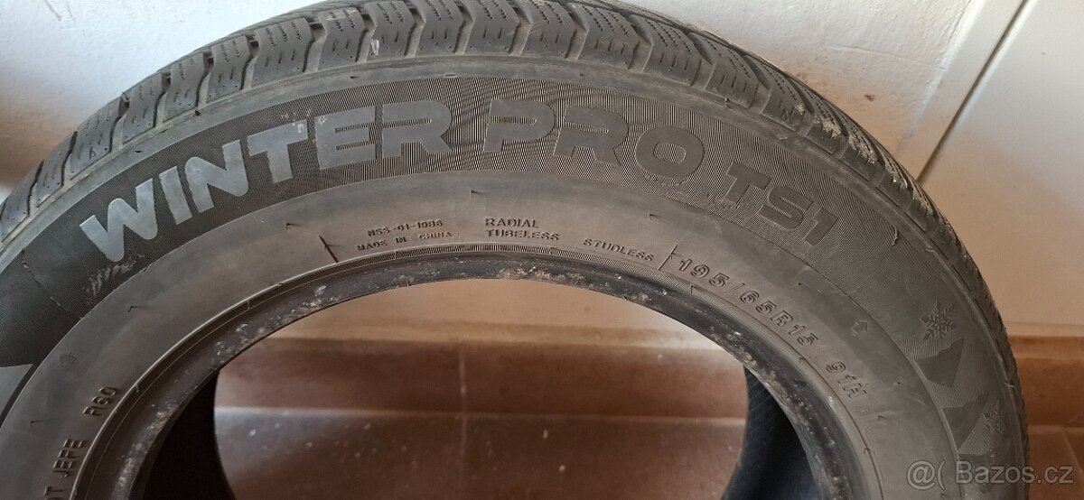 2x Pneu zimní 195/65 R15 Dot 3322 - 2