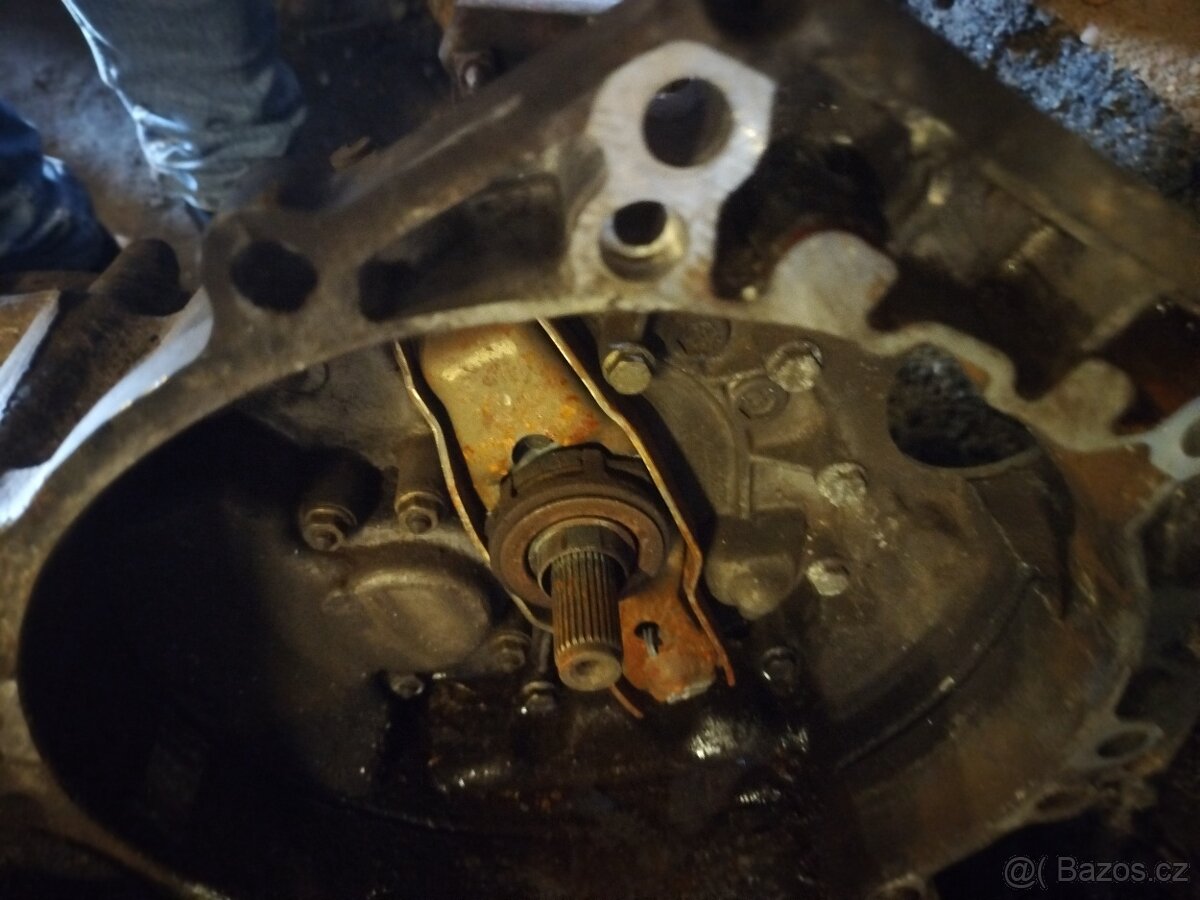 Převodovka.a VW T4 typ DJZ - 2