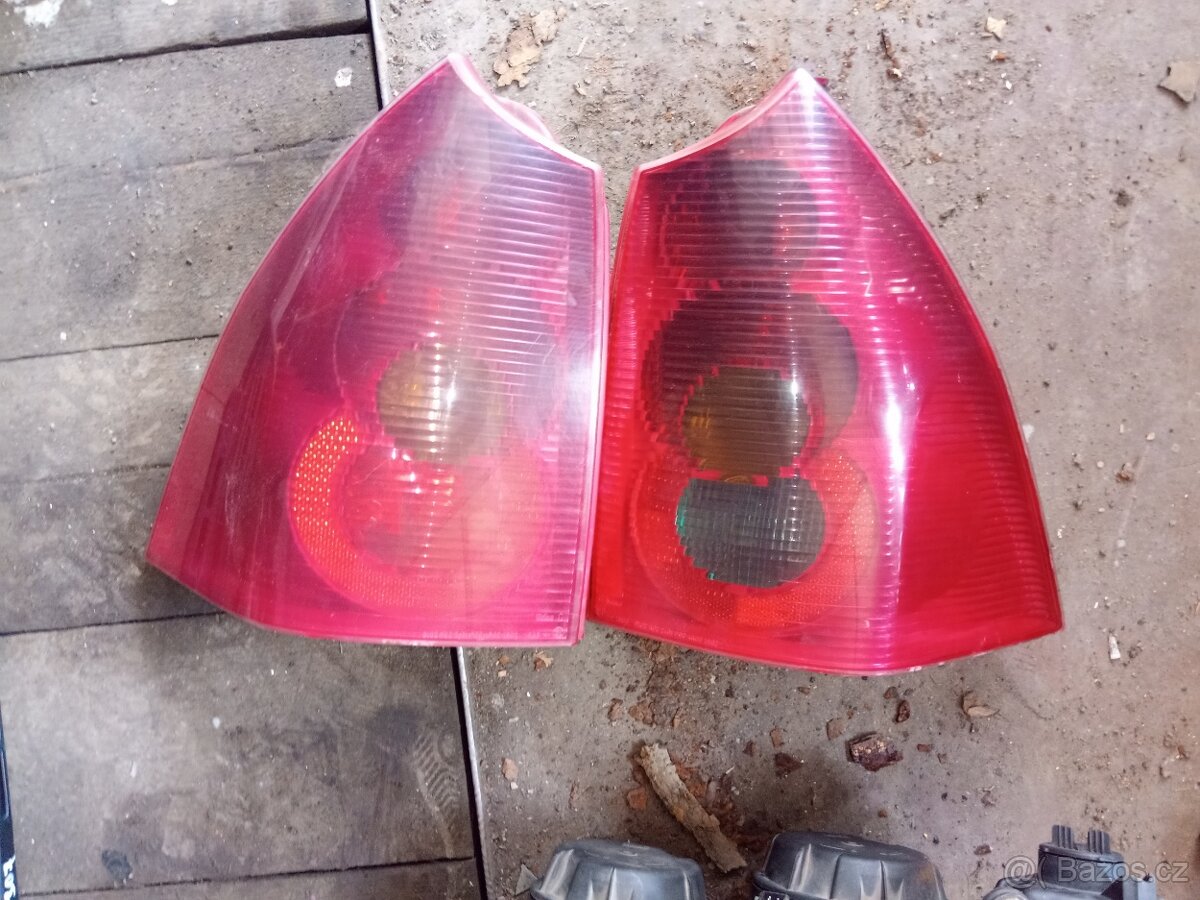 Peugeot 307 1.6 HDI 66KW kombi stříbrný rok 05 - 2