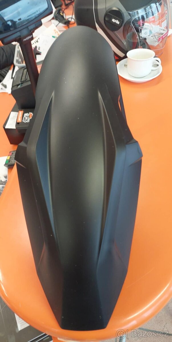 KTM - 63508010000c1 přední blatník - 2