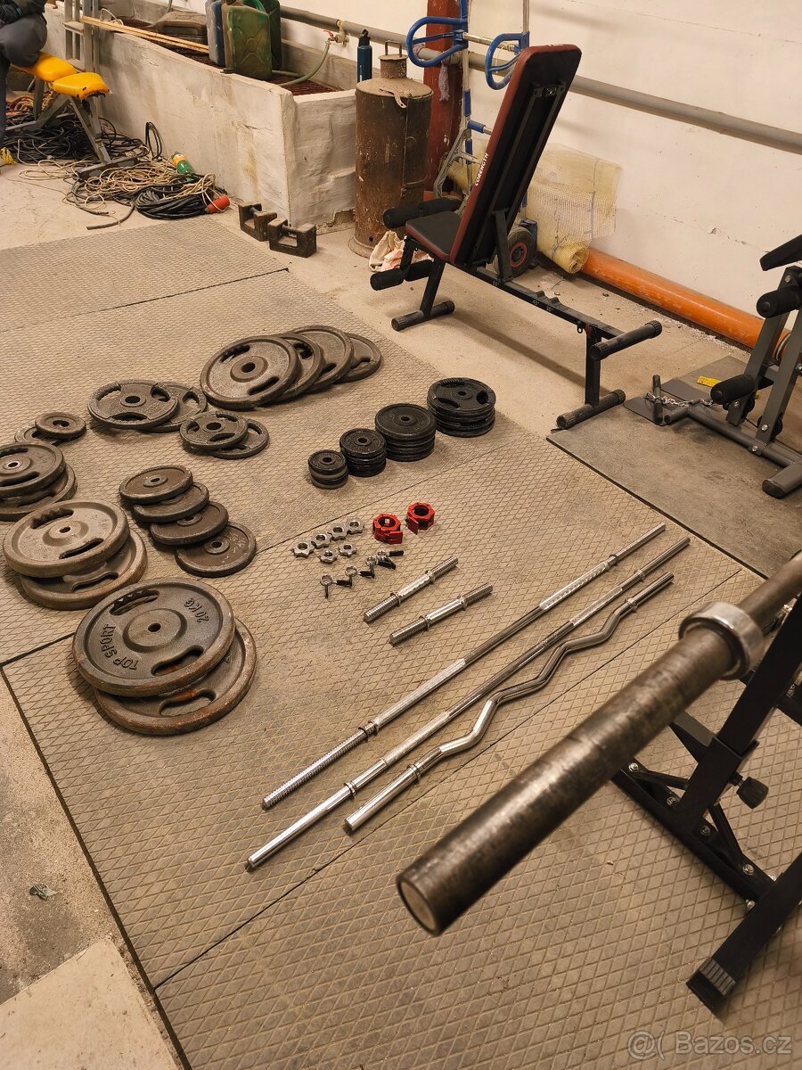 Cvičící věž a náčiní do domácí posilovny - 2