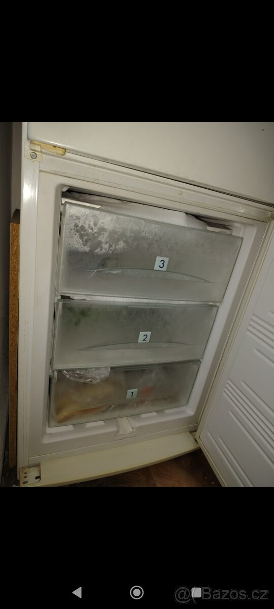 Funkční stará lednice - 2