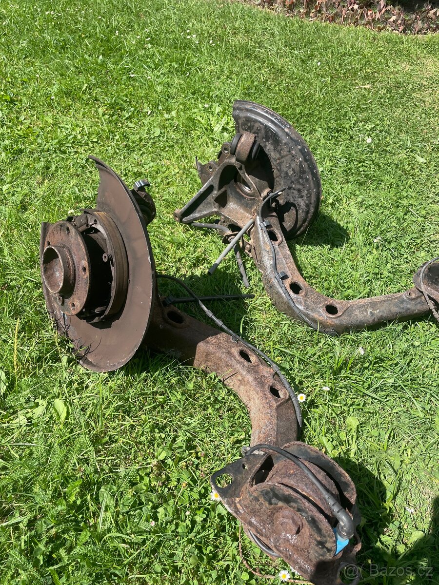 E46 325i zadní podélné ramena - 2