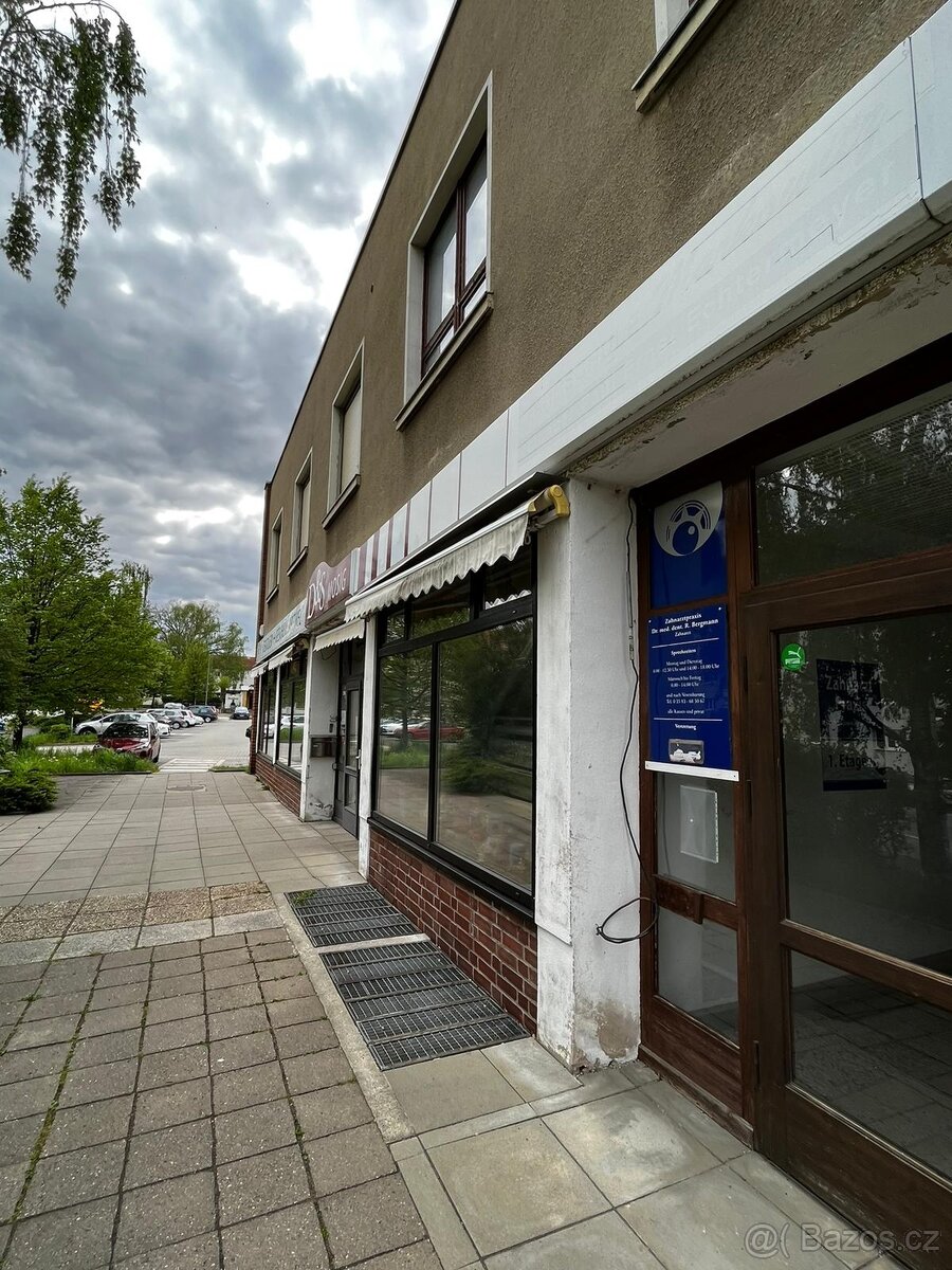 ZITAVA-Pronájem posledního obch.prostoru v přízemí 71m2 - 2
