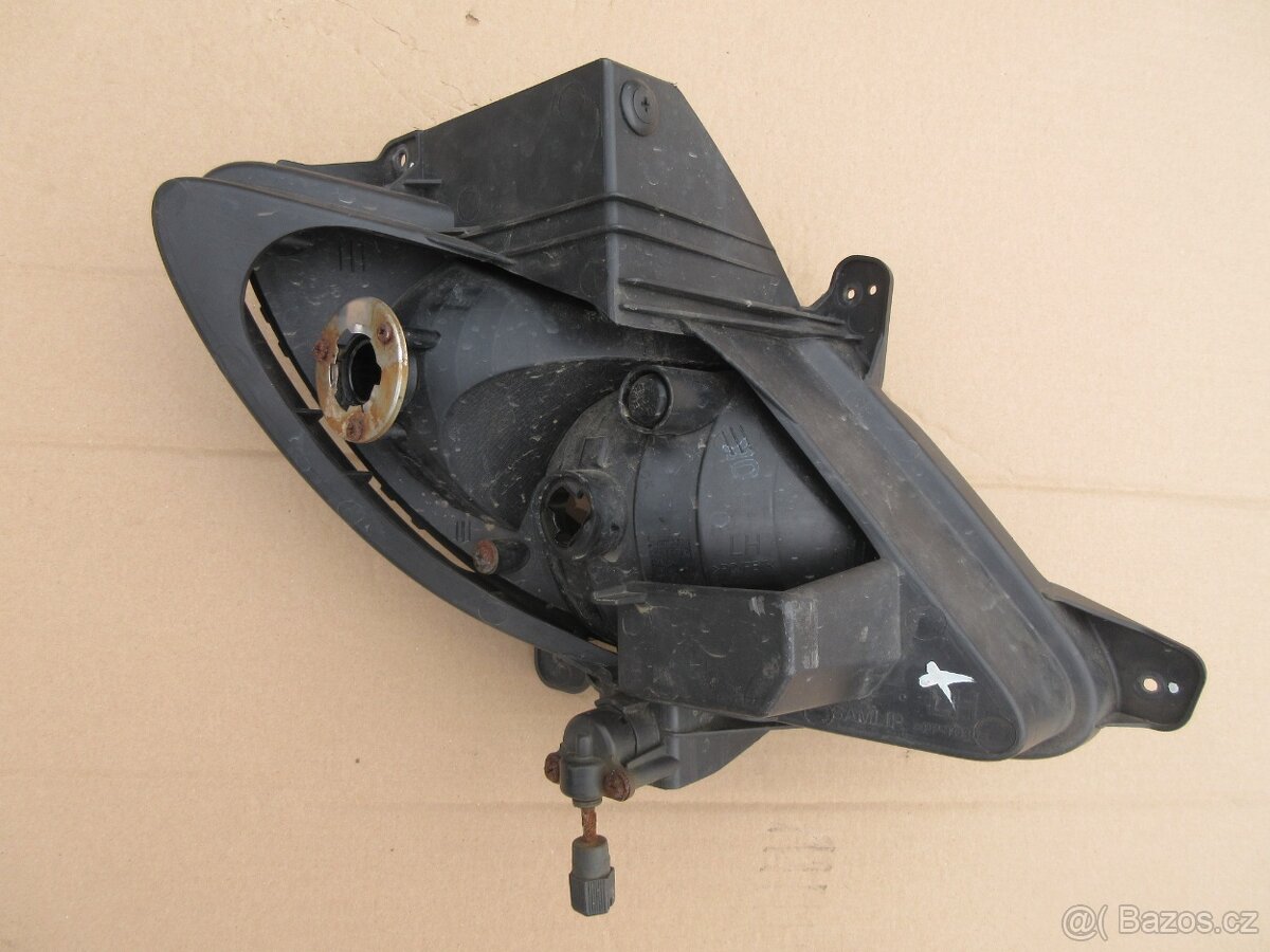 Hyundai ix20 levá přední mlhovka 922011K100 - 2