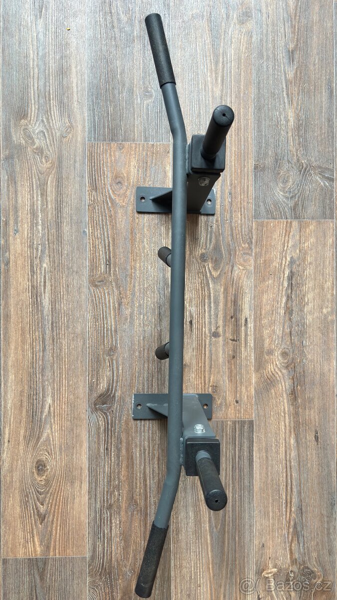 Hrazda na stěnu - 2