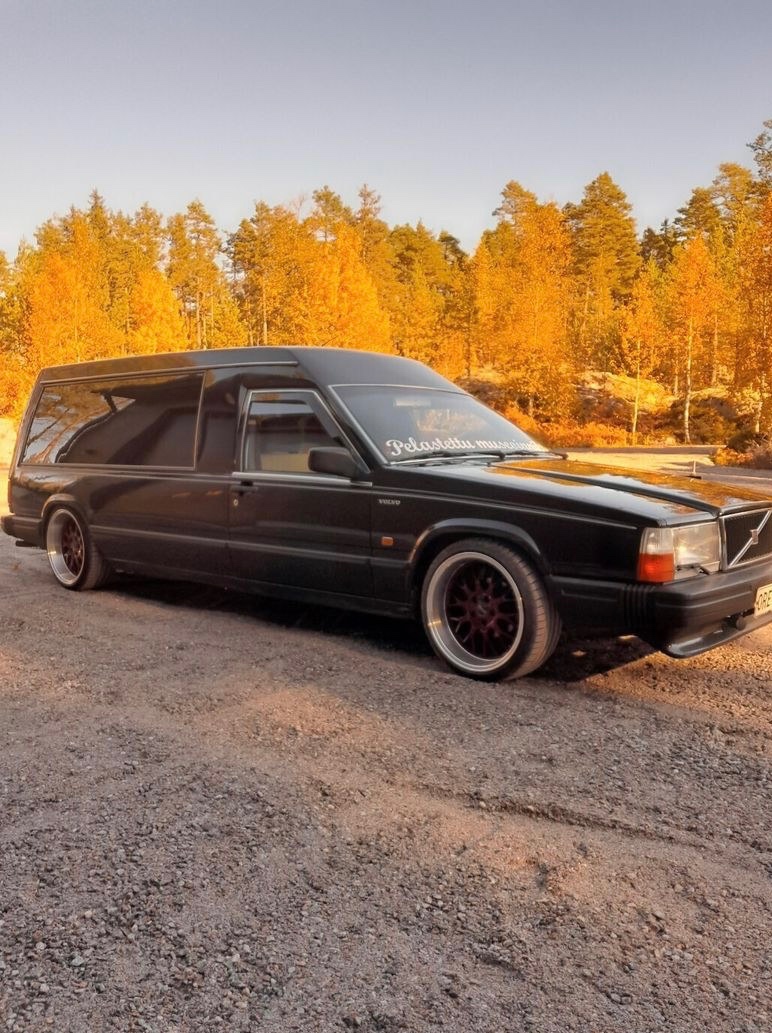 Volvo 740 karavan pripadne pohrebne auto - 2