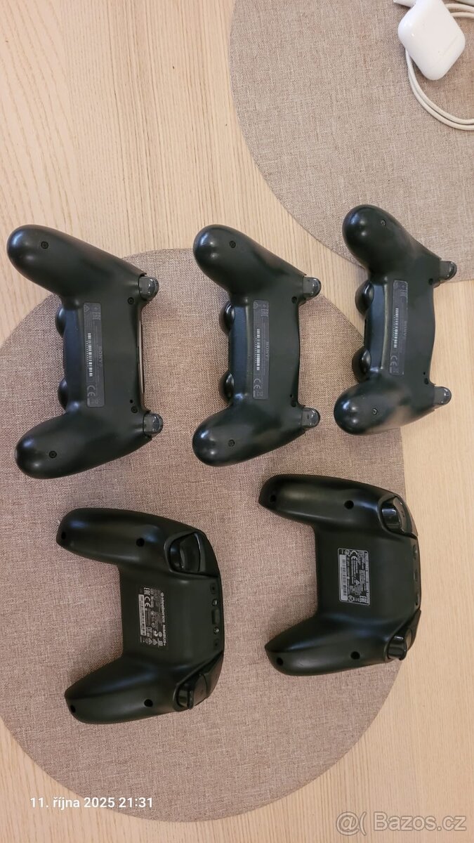 Prodám sadu herních ovladačů – PS4 + Nintendo Switch - 2