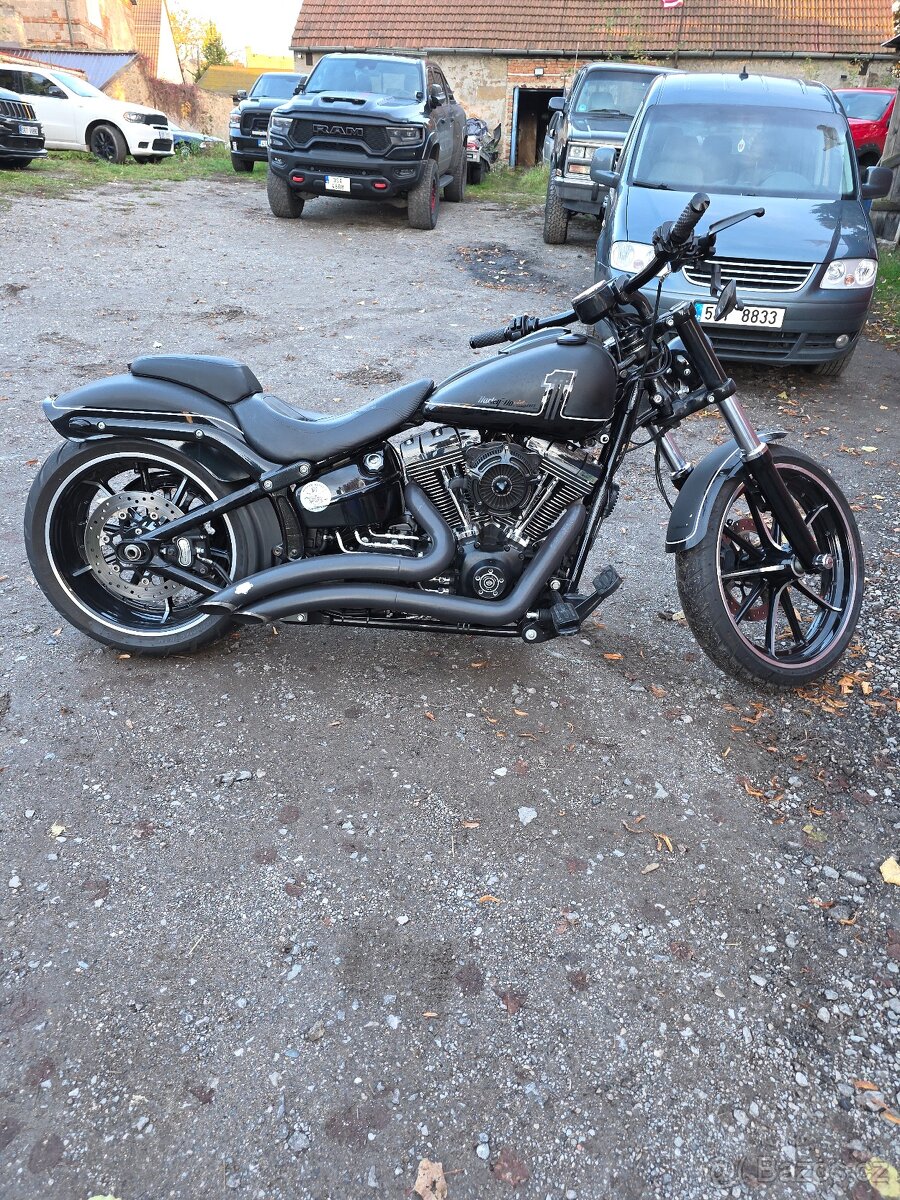 Harley davidson Breakout - 2