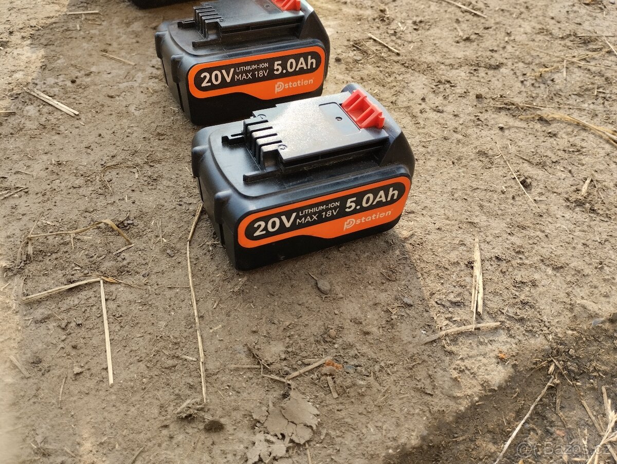 Aku kompresor Black Decker + dvě baterie - 2