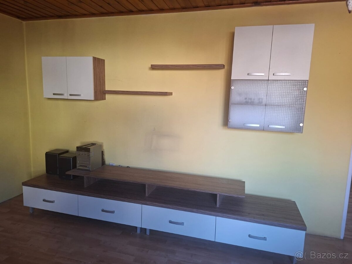 Obývací stěna - 2