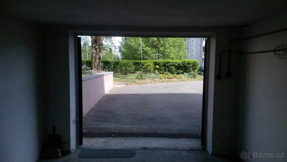 Byt s garáží - 2