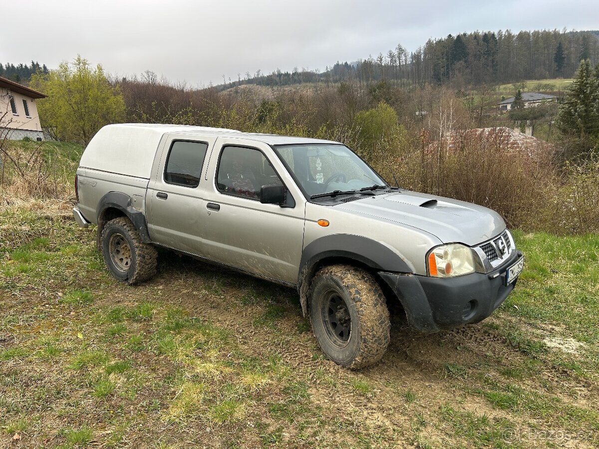Navara D22 2,5D Pickup - 2