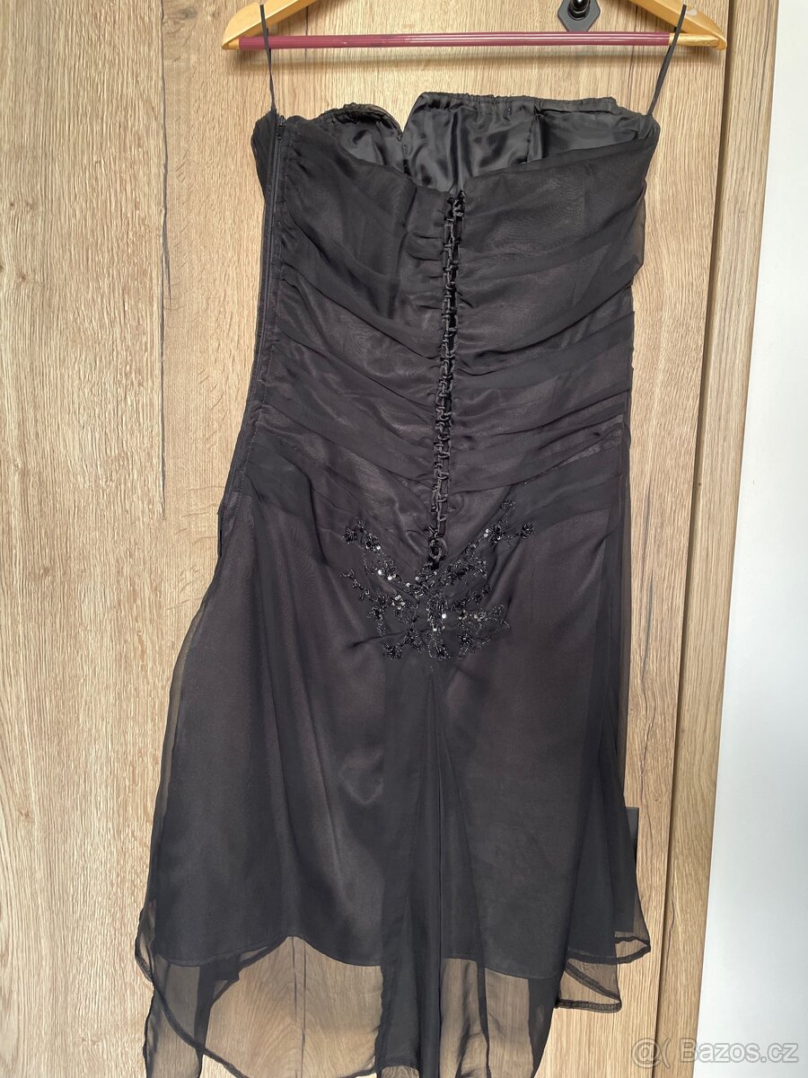 Ručně šité šaty - 2