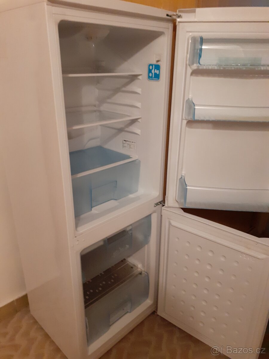 Lednička s mrazákem - 2